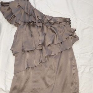 Off the shoulder dress! Cocktail ready!